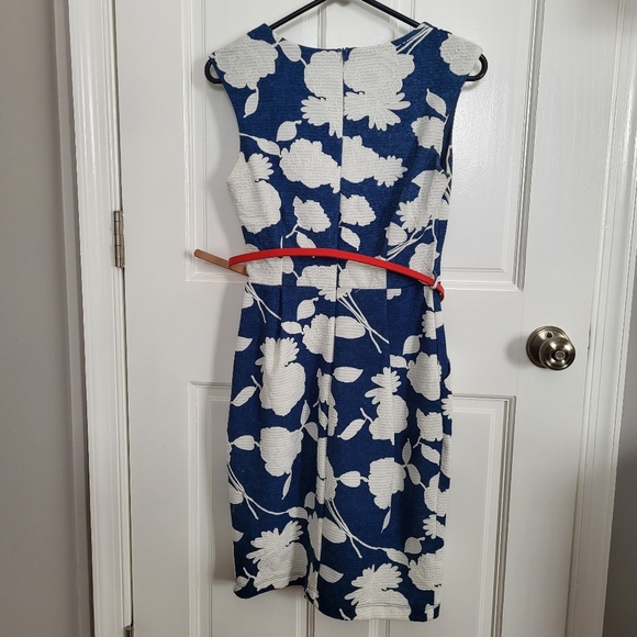 Mystic Floral Dress - Picture 2 of 5